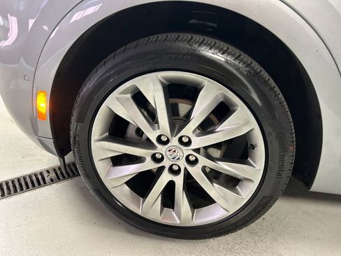 Used 2023 Buick Envision Avenir AWD/4WD image 9