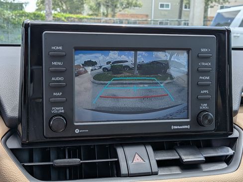 Used 2021 Toyota RAV4 XLE w/ Convenience Package FWD image 34