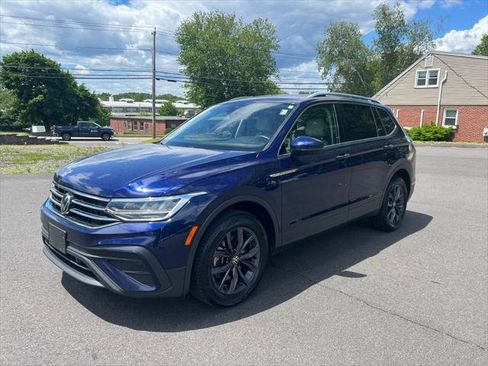 Certified 2022 Volkswagen Tiguan SE AWD/4WD image 1