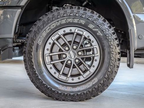 Used 2020 Ford F150 Lariat w/ Equipment Group 502A Luxury image 14