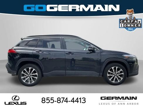 Used 2025 Toyota Corolla Cross XLE AWD/4WD image 9