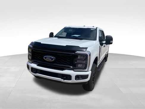 Used 2025 Ford F250 XL w/ STX Appearance Package AWD/4WD image 3