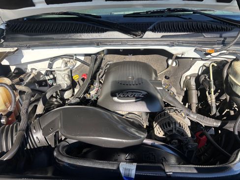 Used 2006 GMC Sierra 2500 W/T RWD image 9