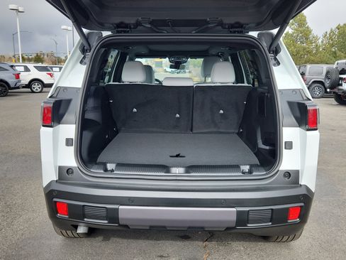 New 2026 Jeep Cherokee Limited image 34