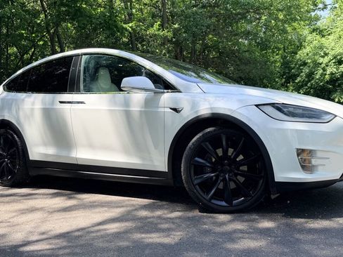 Used 2019 Tesla Model X 75D AWD/4WD image 9