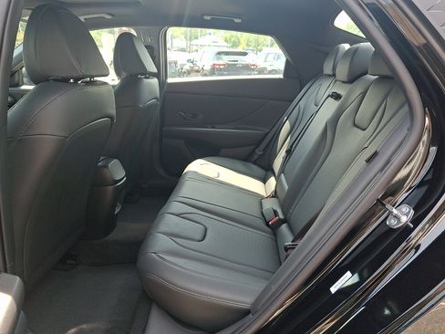 New 2026 Hyundai Elantra SEL Sport FWD image 6