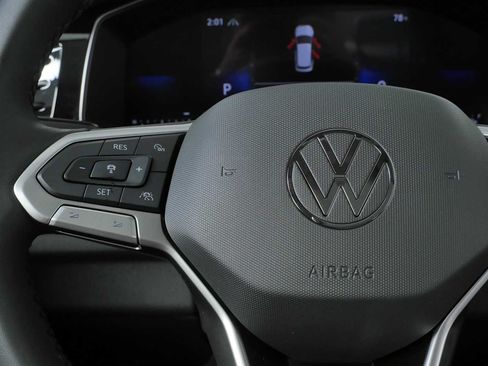 New 2026 Volkswagen Jetta SE FWD image 10