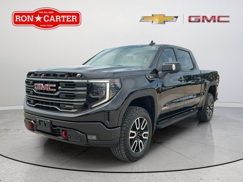Used 2022 GMC Sierra 1500 AT4 w/ AT4 Preferred Package AWD/4WD image 3
