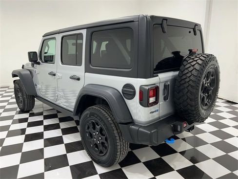Used 2023 Jeep Wrangler Unlimited image 3