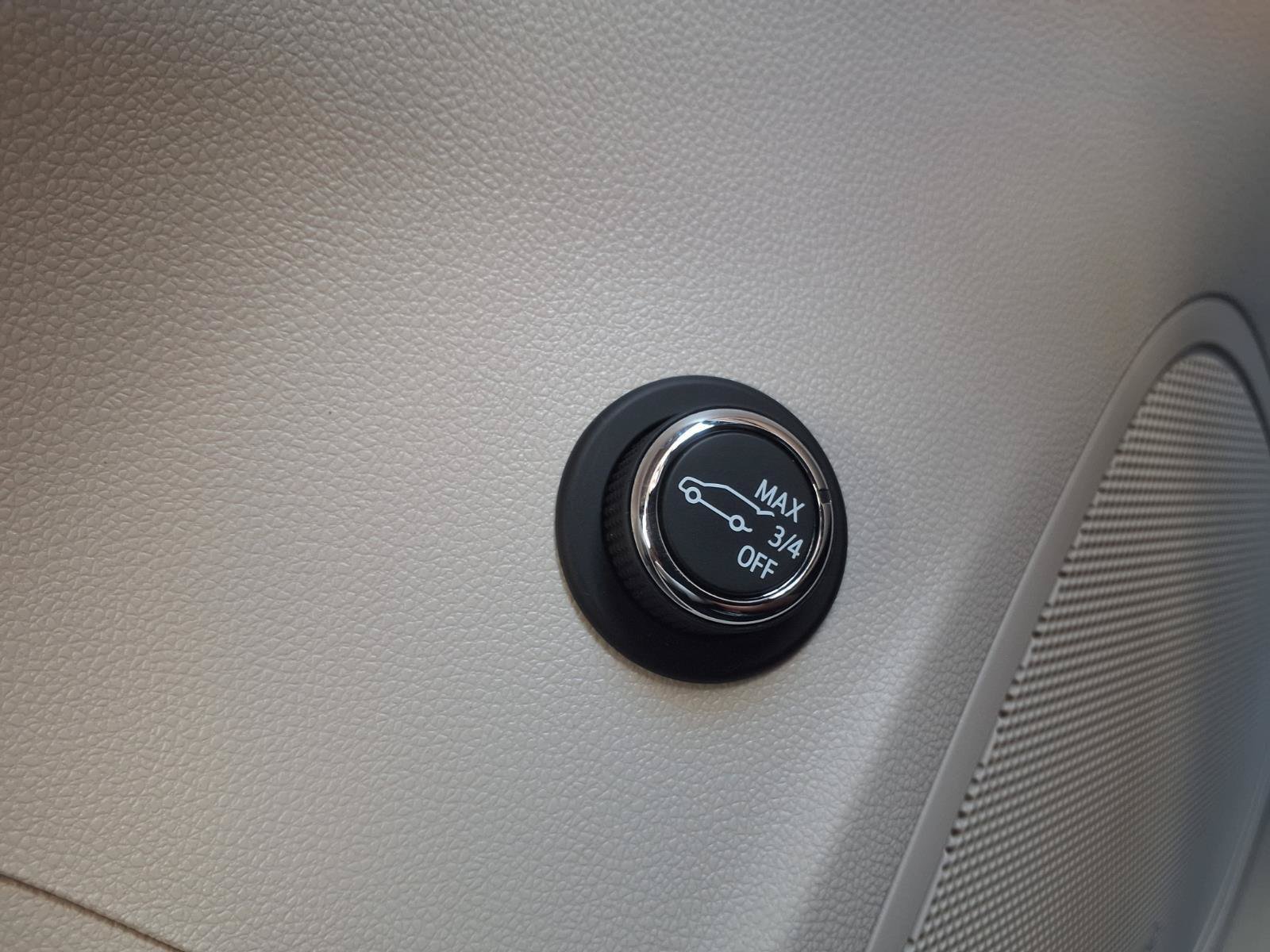 Used 2023 Buick Envision Essence AWD/4WD image 16