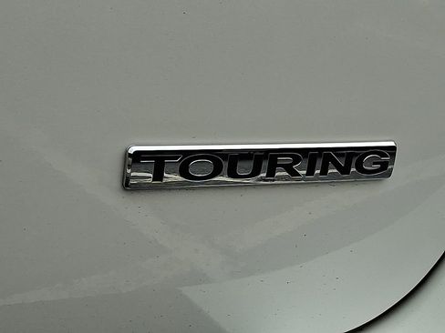 Used 2025 Honda Odyssey Touring image 10
