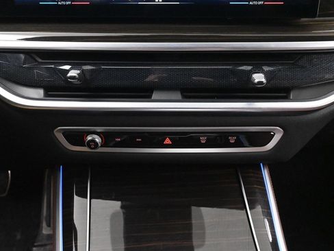 Used 2024 BMW X5 xDrive40i w/ M Sport Package AWD/4WD image 45
