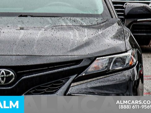 Used 2022 Toyota Camry SE image 15