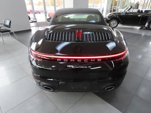 Used 2022 Porsche 911 Carrera 4 image 5