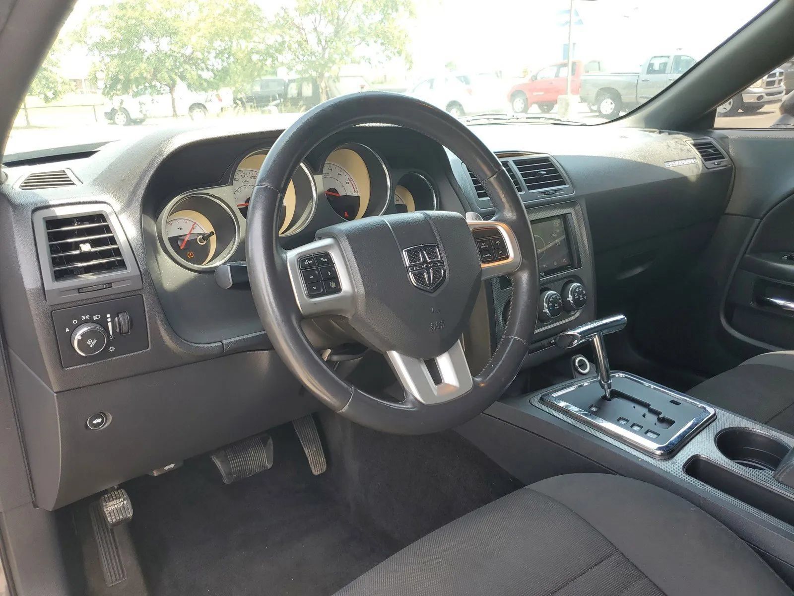 Used 2014 Dodge Challenger R/T RWD image 14