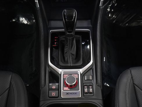 Used 2024 Subaru Forester Touring w/ Convenience Package image 18