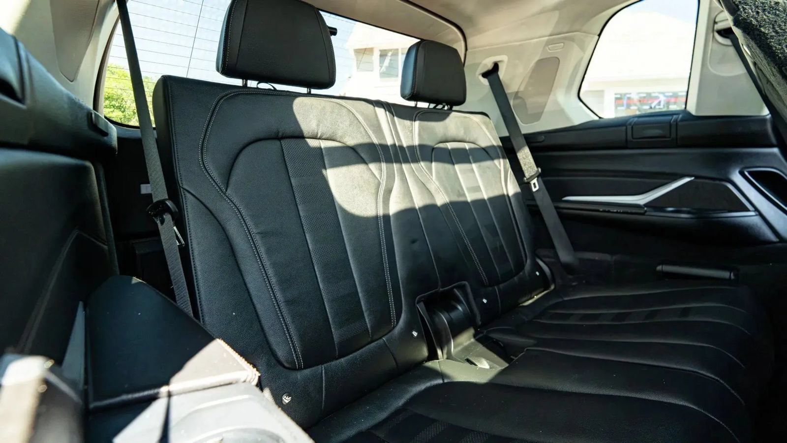 Used 2020 BMW X7 xDrive40i w/ Premium Package AWD/4WD image 25