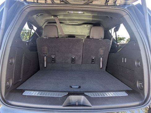 Certified 2025 Chevrolet Suburban Z71 AWD/4WD image 13