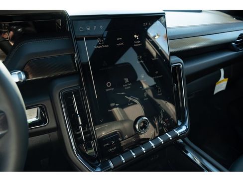 New 2026 GMC Yukon AT4 w/ AT4 Premium Plus Package AWD/4WD image 24