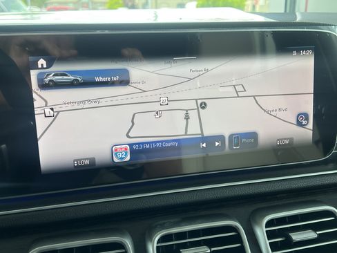 Certified 2025 Mercedes-Benz GLE 450e 4MATIC image 47