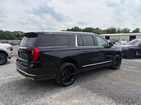 Used 2025 GMC Yukon XL Denali w/ Sun & Power Step Package AWD/4WD image 10