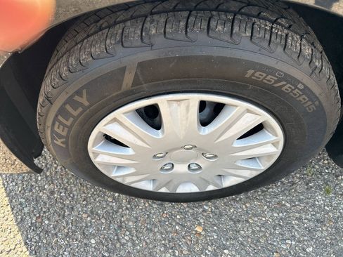 Used 2014 Honda Civic LX image 2