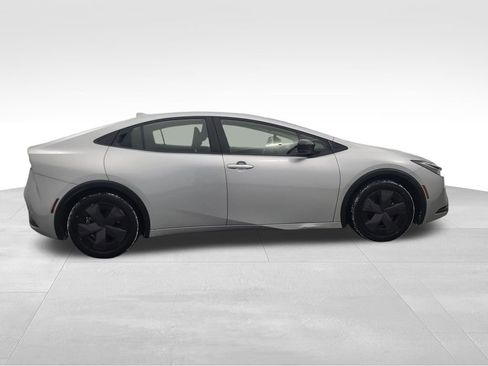 Used 2024 Toyota Prius Limited image 4
