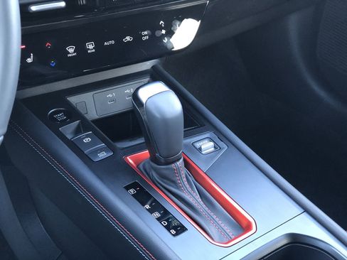 New 2026 Nissan Kicks SR w/ Cold Weather Package image 26