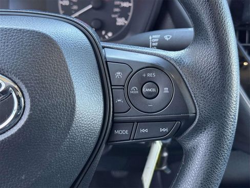 Used 2025 Toyota Corolla LE image 11