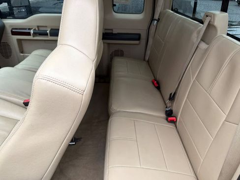 Used 2010 Ford F250 4x4 SuperCab Super Duty image 4