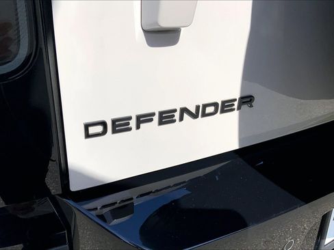 Used 2026 Land Rover Defender 110 S AWD/4WD image 9
