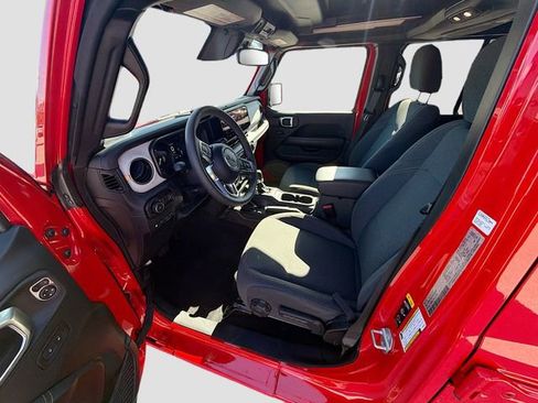 Used 2025 Jeep Wrangler Sahara 4xe w/ Safety Group image 22