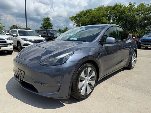 Used 2021 Tesla Model Y Performance AWD/4WD image 1