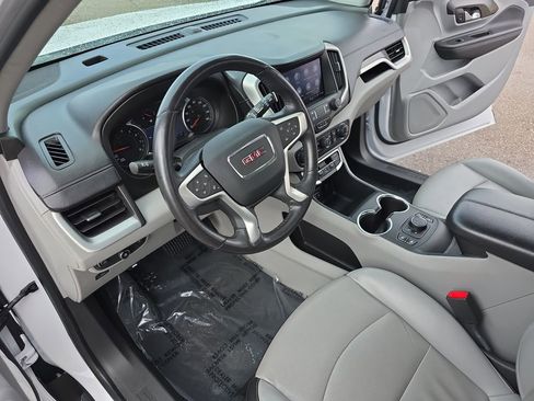 Used 2022 GMC Terrain SLT FWD image 16