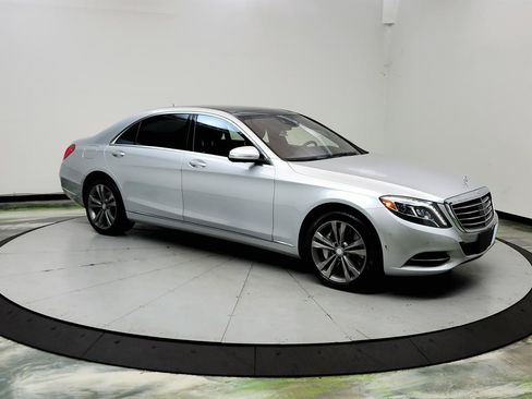 Used 2014 Mercedes-Benz S 550 Sedan image 3