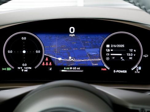 New 2025 Porsche Cayenne Turbo image 17