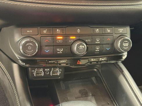 Used 2021 Dodge Durango SRT Hellcat w/ Black Package AWD/4WD image 18