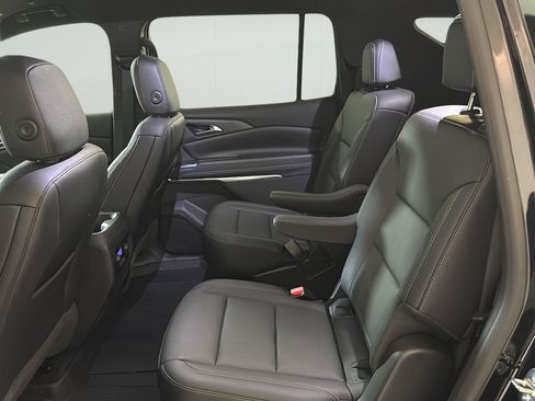 Used 2026 Chevrolet Traverse LT w/ Driver Confidence Package FWD image 9