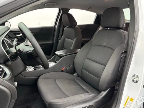 Used 2024 Chevrolet Malibu LT image 17