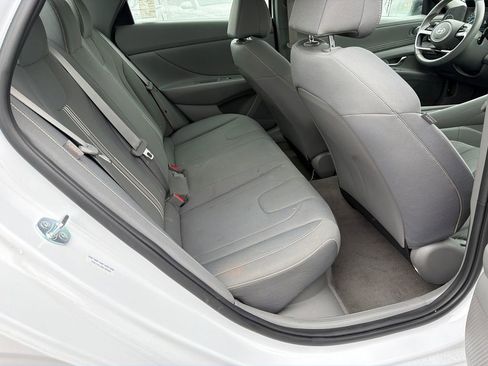 Used 2025 Hyundai Elantra SEL FWD image 15