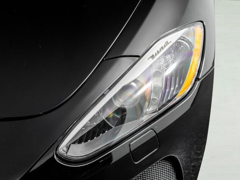 Used 2018 Maserati GranTurismo Sport image 16