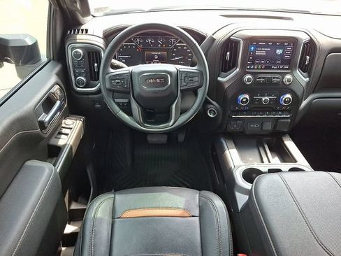 Used 2023 GMC Sierra 2500 AT4 w/ AT4 Preferred Package AWD/4WD image 12