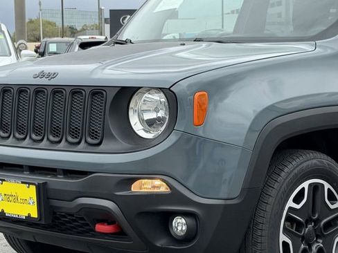 Used 2016 Jeep Renegade Trailhawk image 8