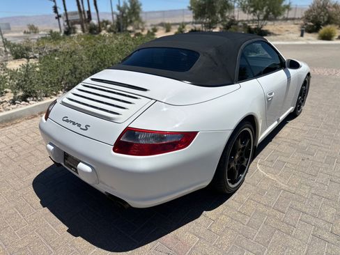 Used 2007 Porsche 911 Carrera S RWD image 9