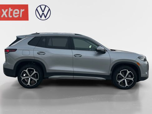New 2025 Volkswagen Tiguan SE image 7