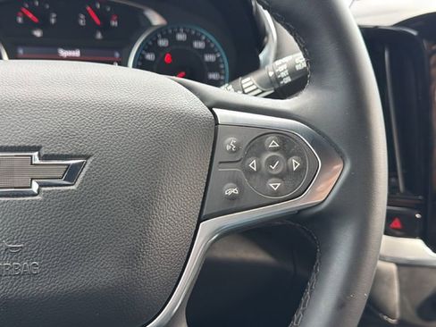 Used 2023 Chevrolet Traverse LT FWD image 21