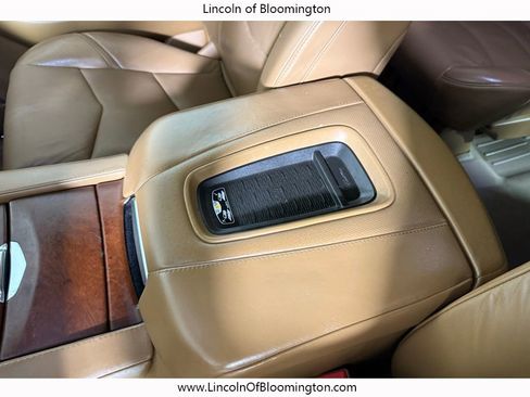 Used 2016 Cadillac Escalade ESV Platinum AWD/4WD image 33
