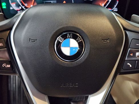 Used 2022 BMW 330i Sedan w/ Driving Assistance Package image 47