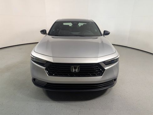 Used 2023 Honda Accord Sport image 2