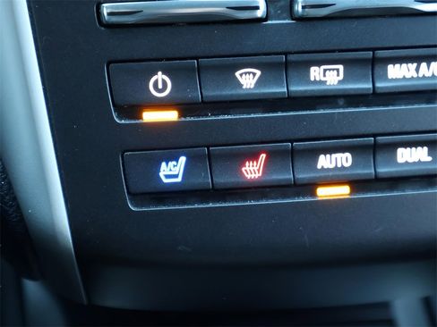 Used 2016 Lincoln MKC Reserve w/ Technology Package image 29